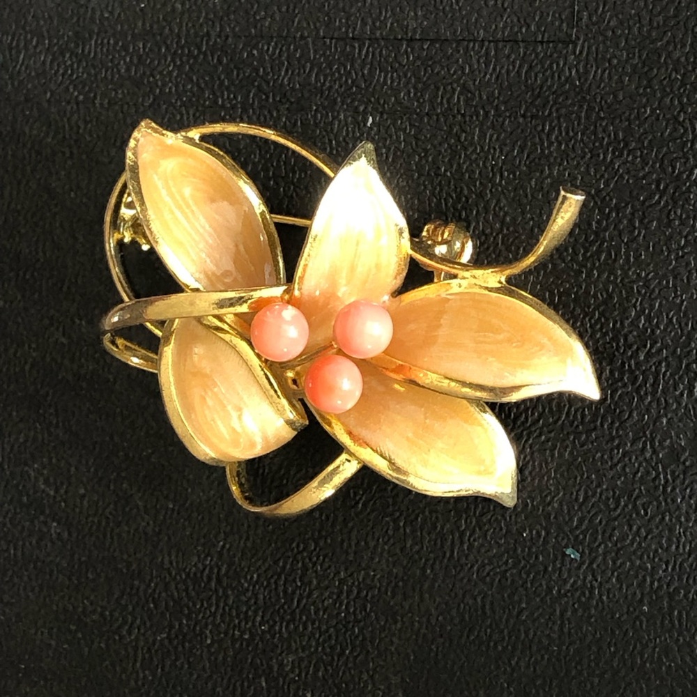 Vintage Gold Tone and Peach Floral Brooch